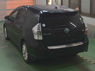 TOYOTA PRIUS ALPHA 2012