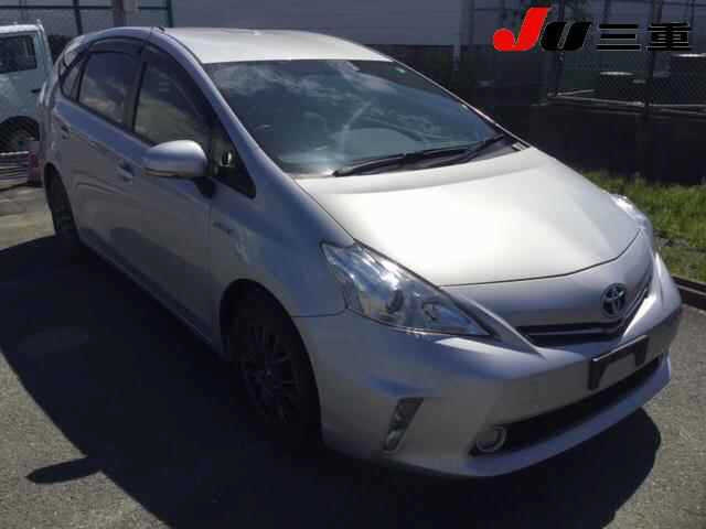 TOYOTA PRIUS ALPHA 2014