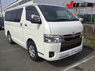 TOYOTA HIACE VAN 2025
