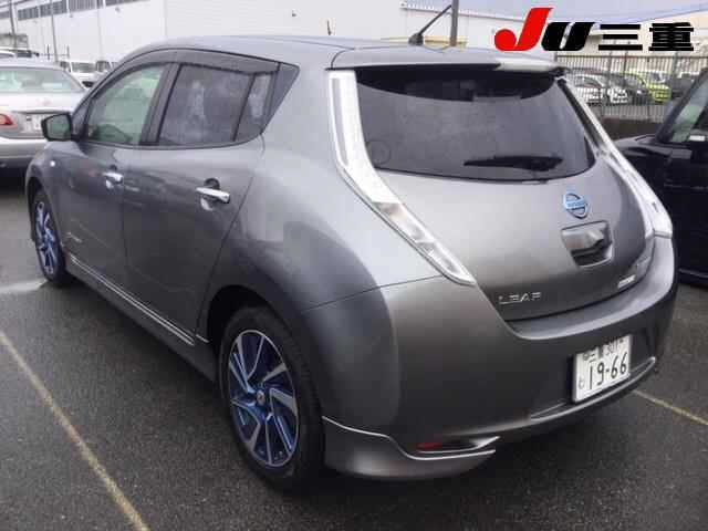 NISSAN LEAF 2017