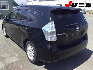 TOYOTA PRIUS ALPHA 2013