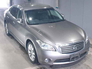 NISSAN FUGA 2010
