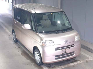 DAIHATSU TANTO 2008