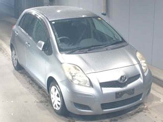 TOYOTA VITZ 2011