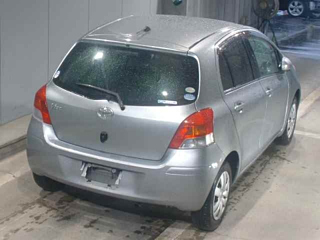 TOYOTA VITZ 2011