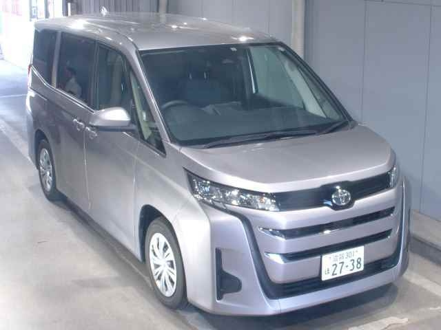 TOYOTA NOAH 2023
