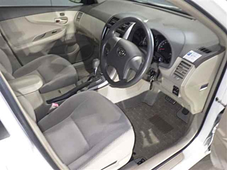 TOYOTA COROLLA AXIO 2011