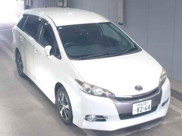 TOYOTA WISH 2013