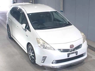 TOYOTA PRIUS ALPHA 2012