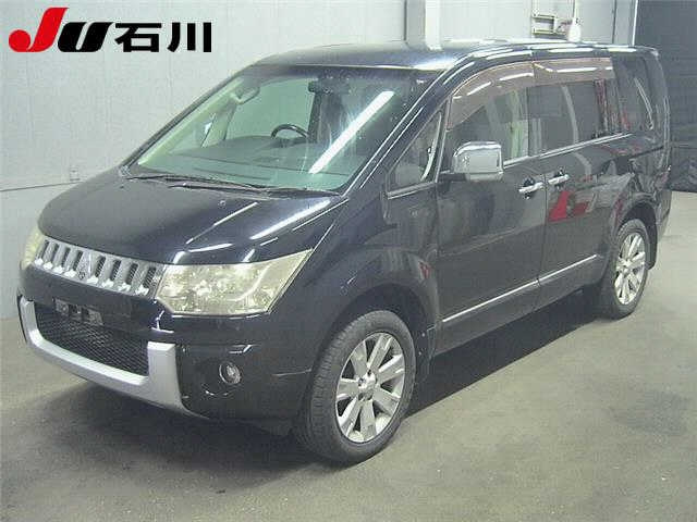 MITSUBISHI DELICA D5 2010