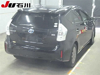 TOYOTA PRIUS ALPHA 2014