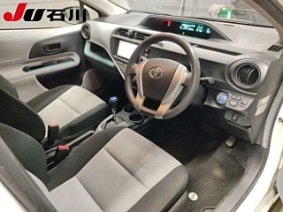 TOYOTA AQUA 2013