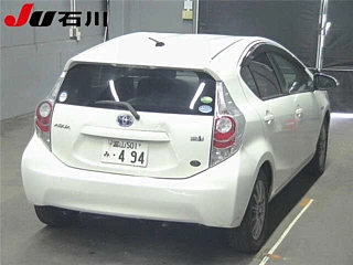 TOYOTA AQUA 2013