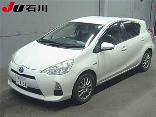 TOYOTA AQUA 2013