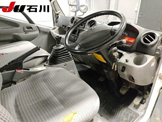 TOYOTA DYNA 2016