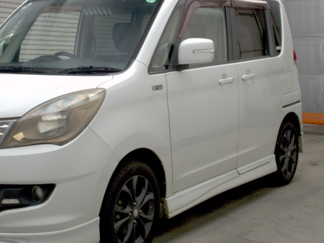 SUZUKI SOLIO 2013
