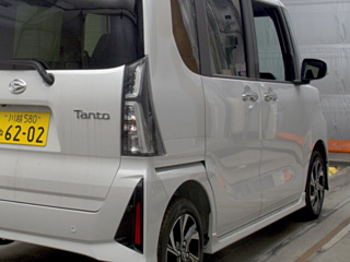 DAIHATSU TANTO 2025