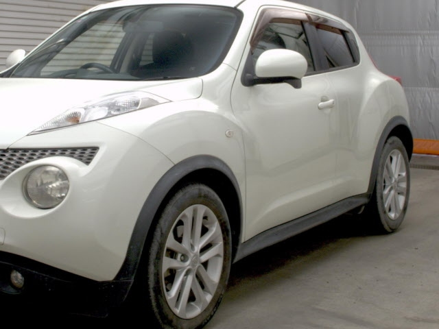 NISSAN JUKE 2011