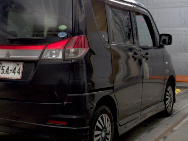 MITSUBISHI DELICA D2 2012