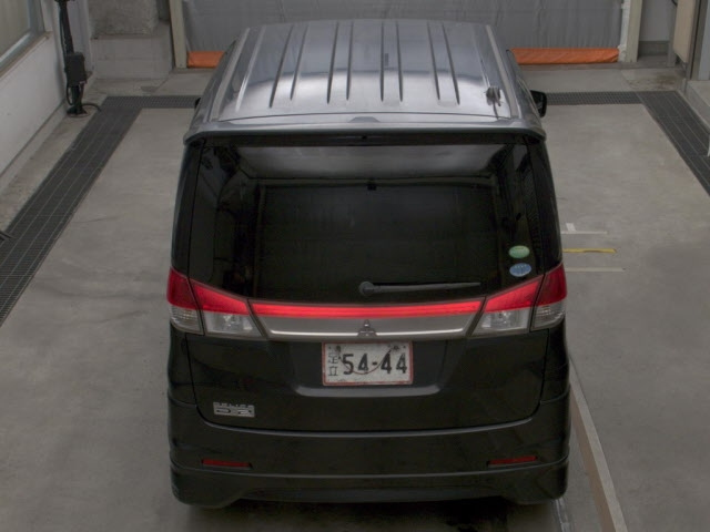 MITSUBISHI DELICA D2 2012
