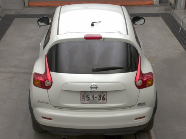 NISSAN JUKE 2011