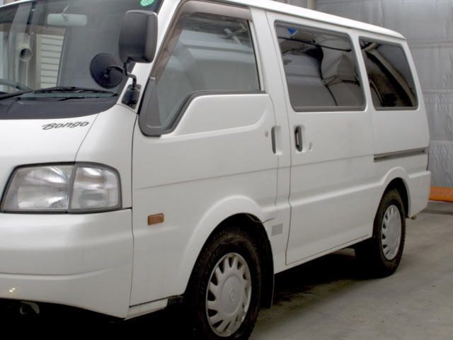 MAZDA BONGO VAN 2018