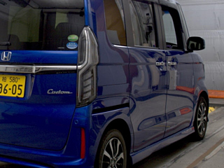 HONDA N BOX 2017