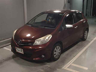 TOYOTA VITZ 2011