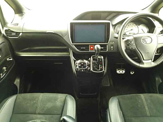 TOYOTA VOXY 2016