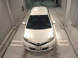 TOYOTA VITZ 2012