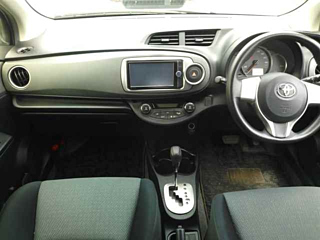 TOYOTA VITZ 2012