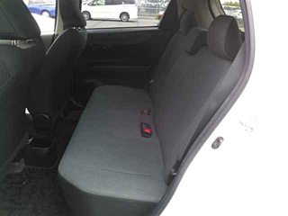 TOYOTA VITZ 2012