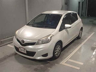TOYOTA VITZ 2012