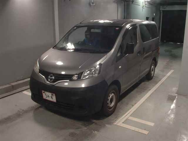 NISSAN NV200 2019