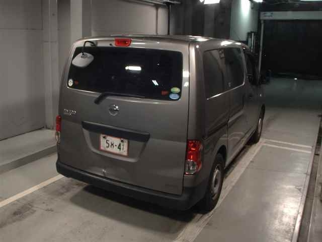 NISSAN NV200 2019
