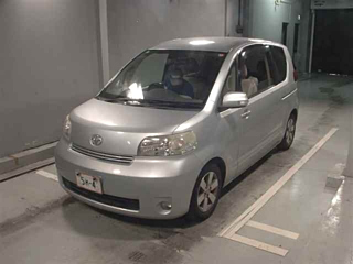 TOYOTA PORTE 2010