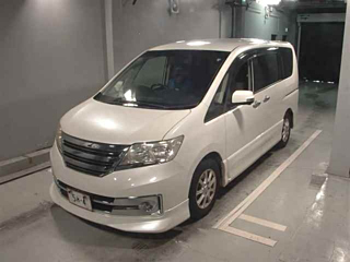 NISSAN SERENA 2013