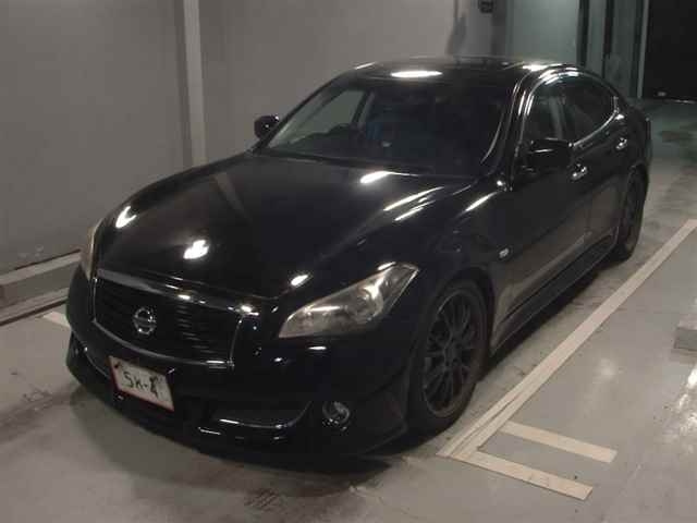 NISSAN FUGA 2010