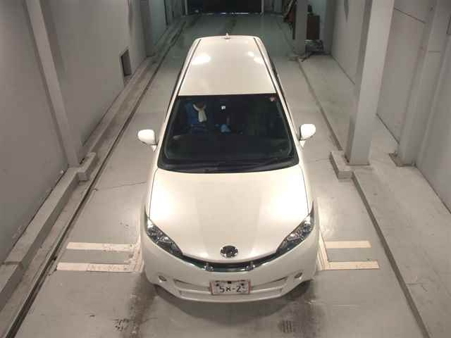 TOYOTA WISH 2010