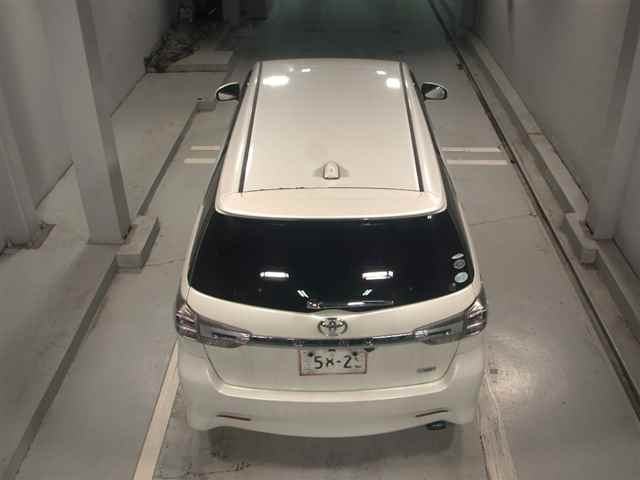 TOYOTA WISH 2010