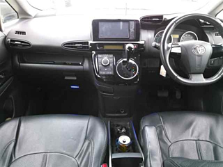 TOYOTA WISH 2010