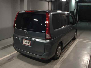 NISSAN SERENA 2010