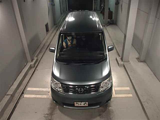 NISSAN SERENA 2010