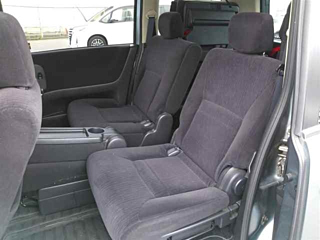 NISSAN SERENA 2010