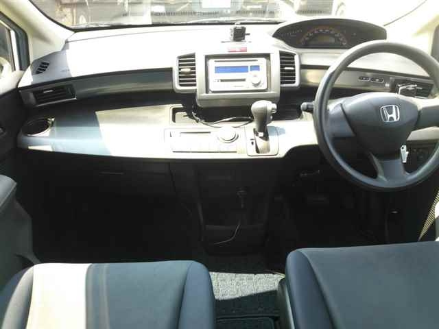 HONDA FREED 2008