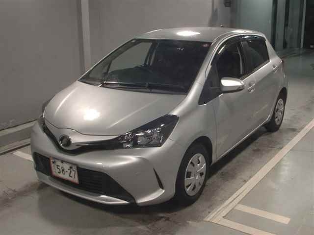 TOYOTA VITZ 2015