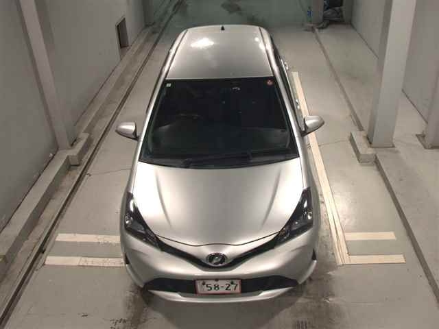 TOYOTA VITZ 2015