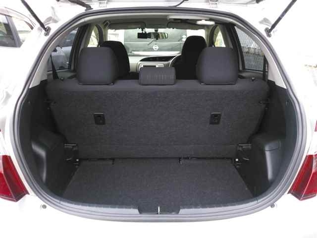 TOYOTA VITZ 2015