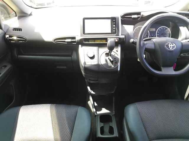 TOYOTA WISH 2014