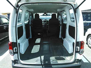 NISSAN NV200 2020